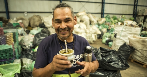 Coco Niz: “reciclar nuestra propia vida es el mejor negocio que podemos llevar adelante”