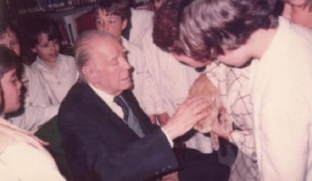 La última conferencia en público de Borges, contada por Juan Carlos Dido