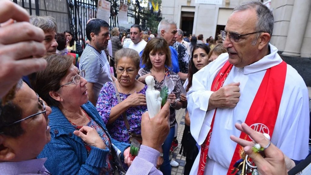 Walter Marchetti, párroco del santuario San Expedito: “La mayoría de la gente vino a agradecer, no a pedir”