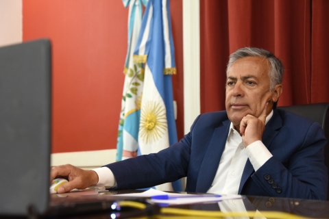 Cornejo: "El Gobierno vende humo y da certidumbres que no son tales"