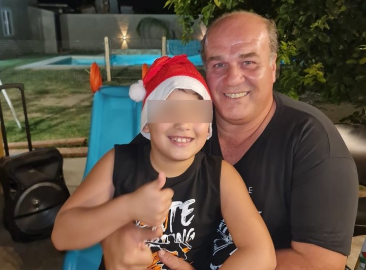 Un padre estuvo separado de su hijo durante casi cuatro años por falsas denuncias