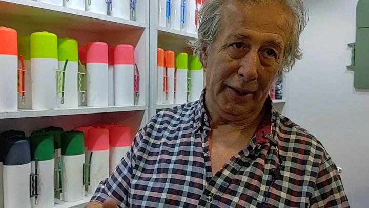 Julio Morzan: &quot;Cambie el sistema y al agitar el mate el polvillo queda debajo&quot;
