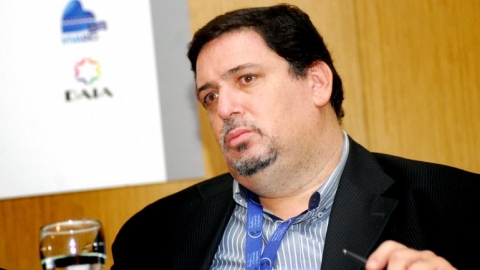 Gustavo Iaies: "Esta situación esta comprometiendo a los chicos a nivel afectivo"