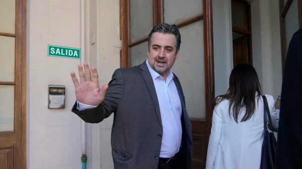 El ministro de Seguridad de Santa Fe interrumpió la comunicación con Longobardi cuando le preguntó los nombres de las banda