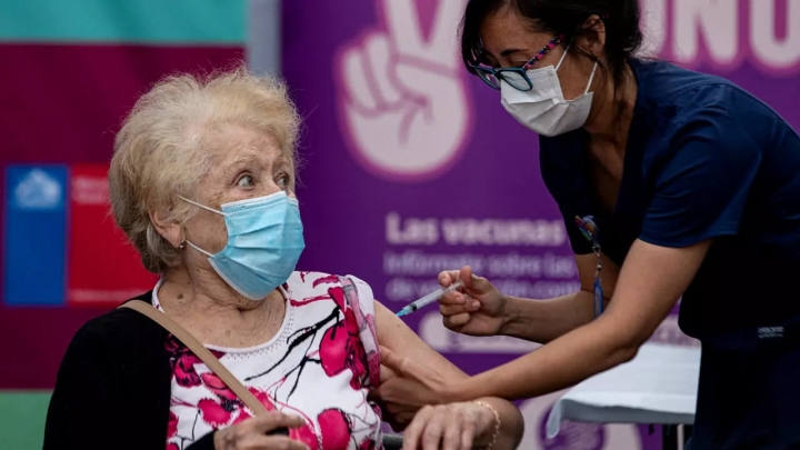 Cecilia Luengo: "En Chile ya se vacunó a entre el 20 y 25% de la población"
