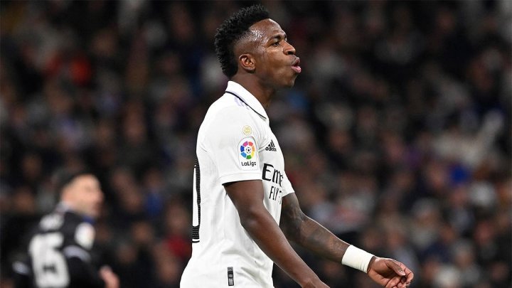 El racismo en el fútbol español desde la óptica del especialista Raúl Martínez Corcuera