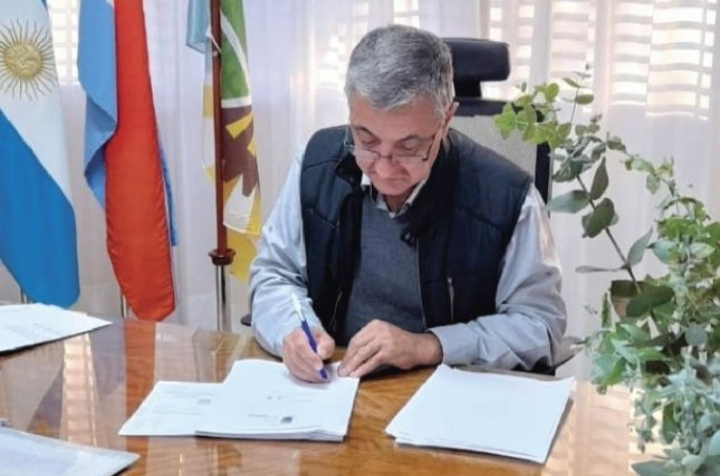 El intendente de Urdinarrain decidió reducir un 22% los sueldos de los funcionarios municipales