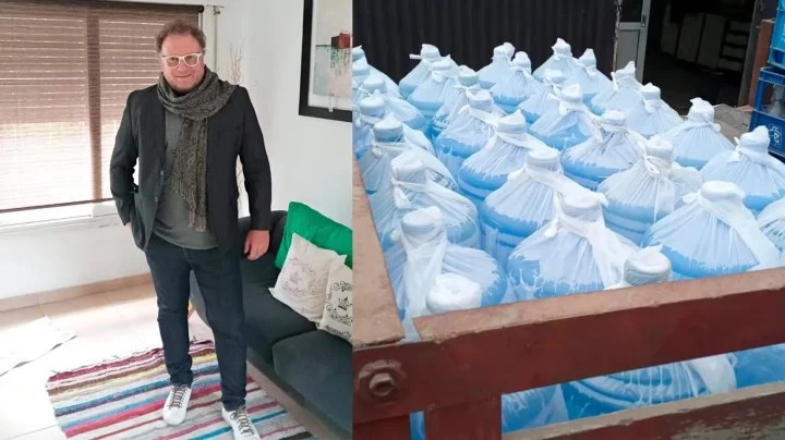 Saca agua mineral de un pozo que hicieron sus antepasados hace 50 años