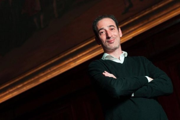 Leandro Halperín: “En algunas cárceles está permitido que los presos usen celulares”