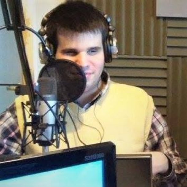 Un locutor ciego nos cuenta cómo es votar para alguien con su condición