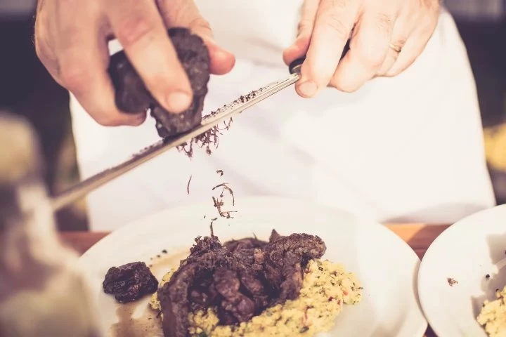 Juan Carlos La Grotteria: &quot;El diamante negro es el hongo más apreciado en la gastronomía mundial&quot;
