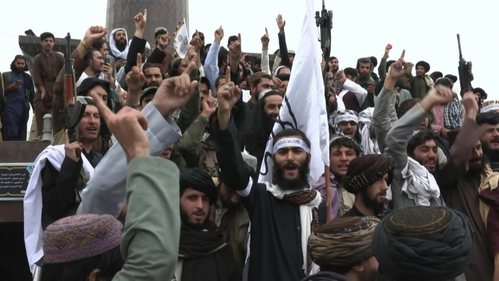 A un año del regreso de los talibanes: "Mujeres y niñas volvieron a perder sus derechos"