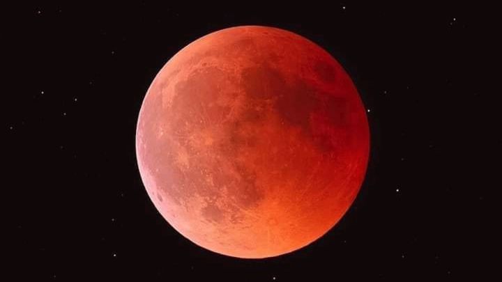 Todos los detalles sobre el eclipse lunar más largo en 580 años
