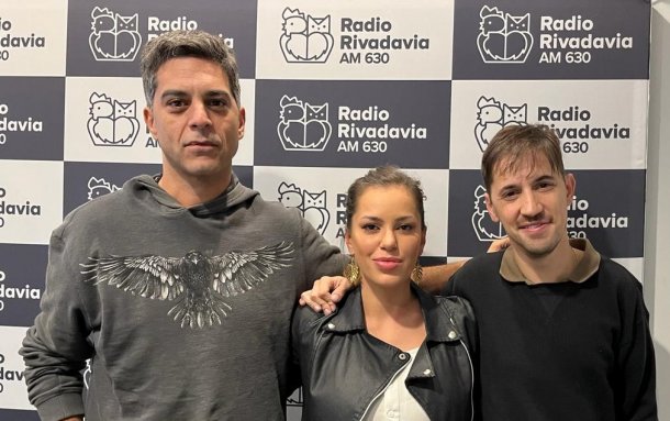 Pablo Yotich y Mariana Diarco visitaron el piso de Rivadavia para presentar su obra "¿Quién manejaba?"