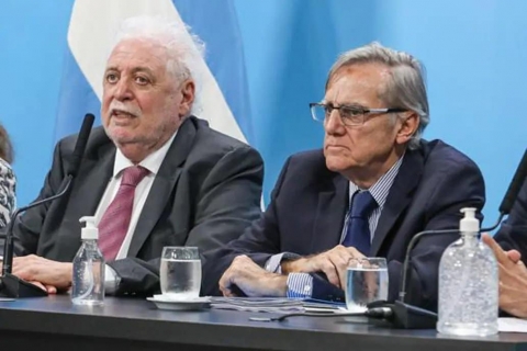 Eduardo López: "En esta etapa, la vacuna no debería ser obligatoria"