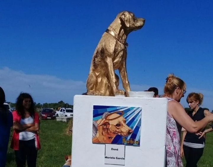 Julio Casati, impulsor de la estatua del perro Rubio: &quot;Rubio se encontró con un ser despreciable&quot;