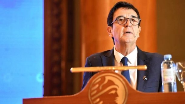 Carlos Melconian: "El CEPO, el BLEND y el sinceramiento cambiario son absolutamente inconsistentes para transitar el 2025"