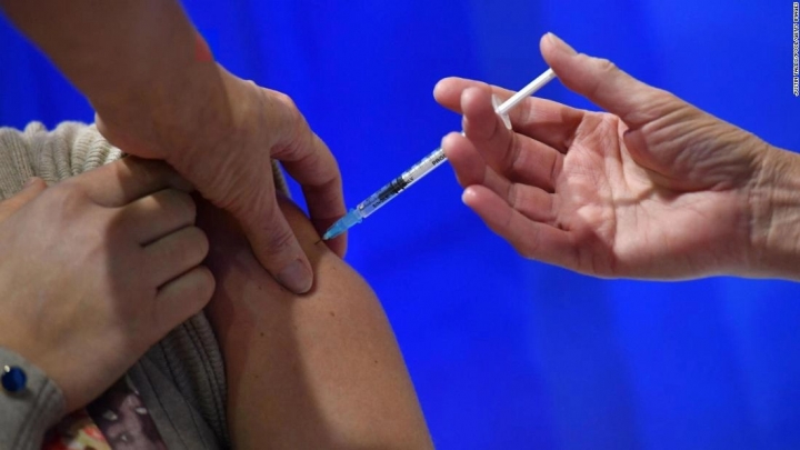 ¿Cuándo se comenzará a vacunar contra el coronavirus en España?