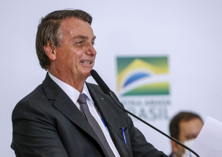 Jair Bolsonaro dijo que “los argentinos están escapando a Brasil”