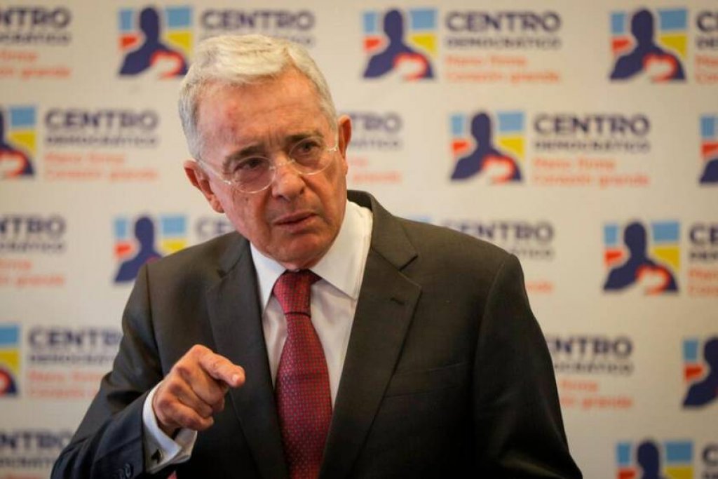Álvaro Uribe Vélez: &quot;Fue difícil la relación con Cristina por su vinculación al bloque de los Ortega y los Castro&quot;
