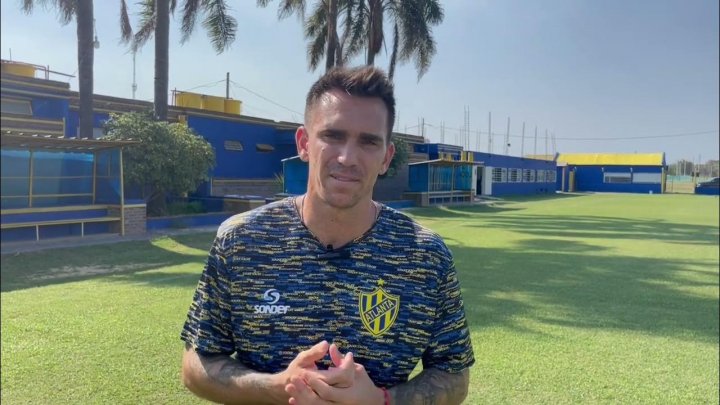 Pablo Mouche: &quot;El fútbol se volvió cada vez más mentiroso, más hipócrita, más cruel y más falso&quot;