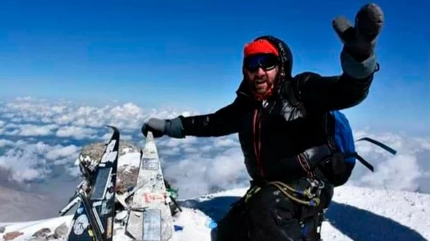La historia del poeta y alpinista Alberto Curi
