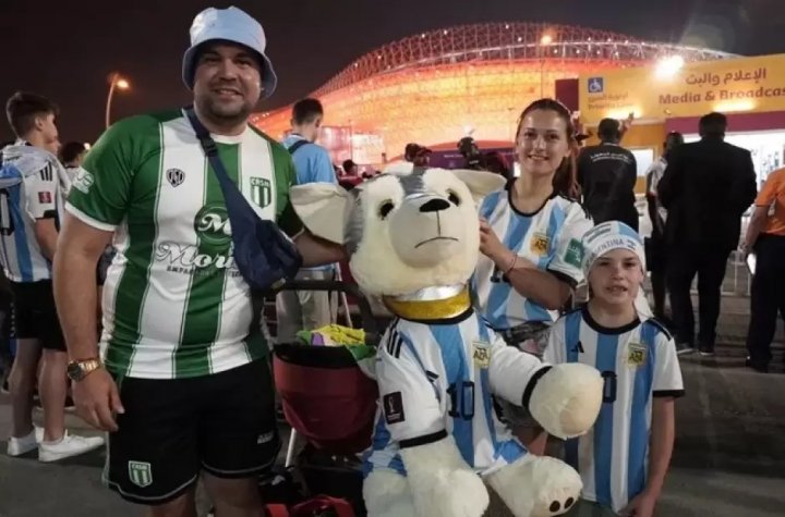 La historia de una familia que vendió el auto para ir a Qatar: &quot;Cuando llegué habían alquilado mi hospedaje y llevé a mi familia a vivir con dos cordobeses y dos mexicanos&quot;