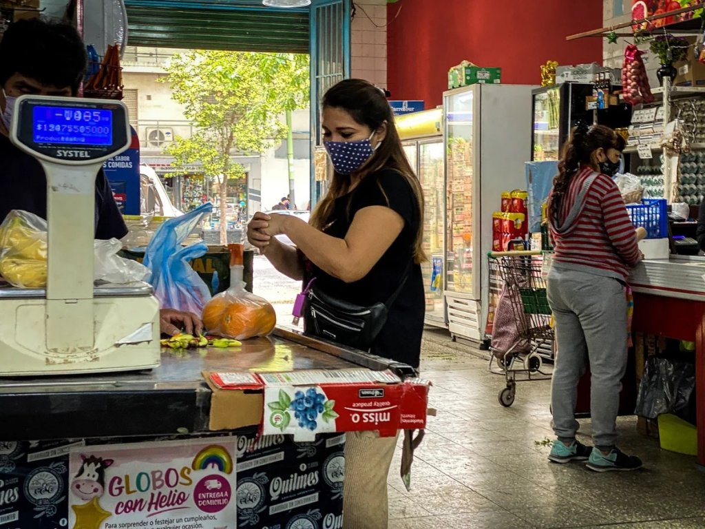 Misión imposible: la lucha de los comerciantes para mantener su negocio rentable en Argentina