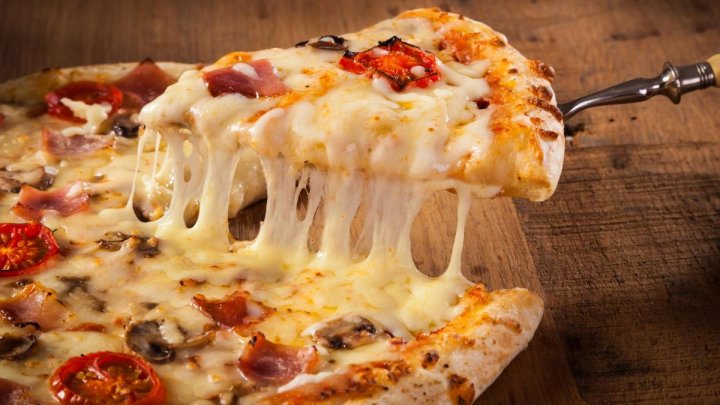 Gustavo Molina &quot;Hacemos un menú bien argentino con pizzas, empanadas y chocotorta&quot;
