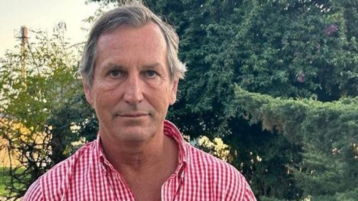 Carlos Guinovart, conecta niños de escuelas rurales con niños de las escuelas urbanas a través de cartas