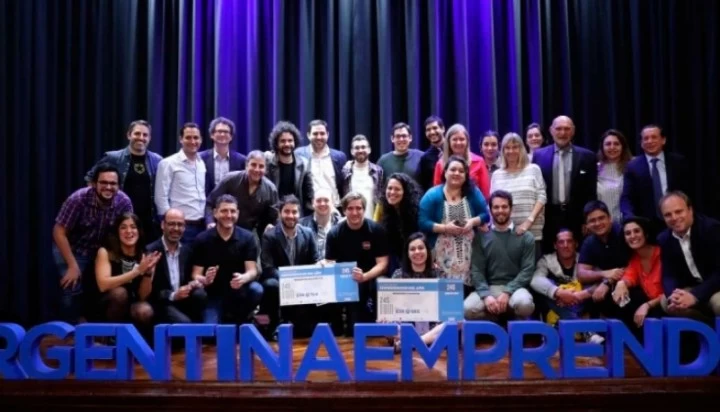 La ganadora del premio de "Emprendedores del año 2019" reclama que aún no recibió su premio