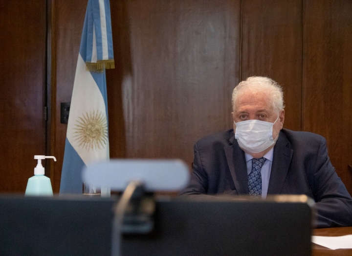 El oficialismo de la Cámara de Diputados rechaza un pedido para que Ginés González García informe sobre la vacuna rusa
