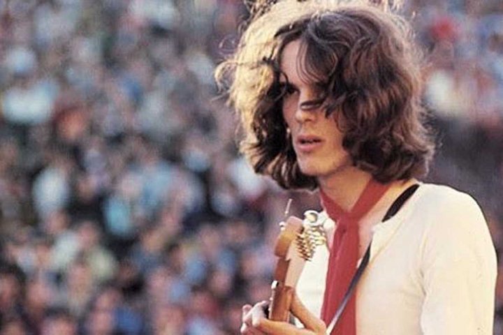 La historia de &quot;Muchacha ojos de papel&quot; contada por un fanático que pasa la música de Spinetta las 24 horas