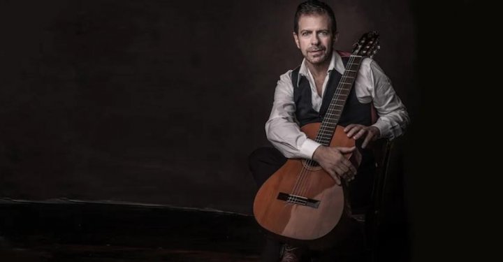 Guillermo Fernández: &quot;Hacemos shows de aproximadamente cuatrocientas personas&quot;