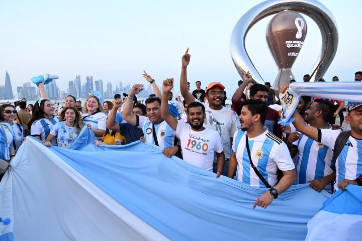 Argentino en Qatar: la sensación de ser locales y la fiesta que se vive en la calle