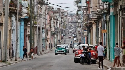 Abraham Jiménez Enoa: "Cuando salí de Cuba sentí que había vivido secuestrado y en otro mundo"