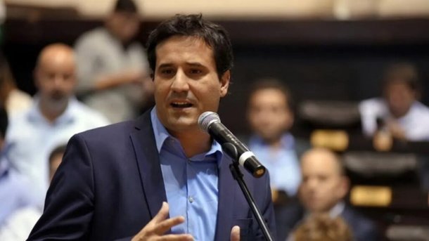 Maximiliano Abad: 