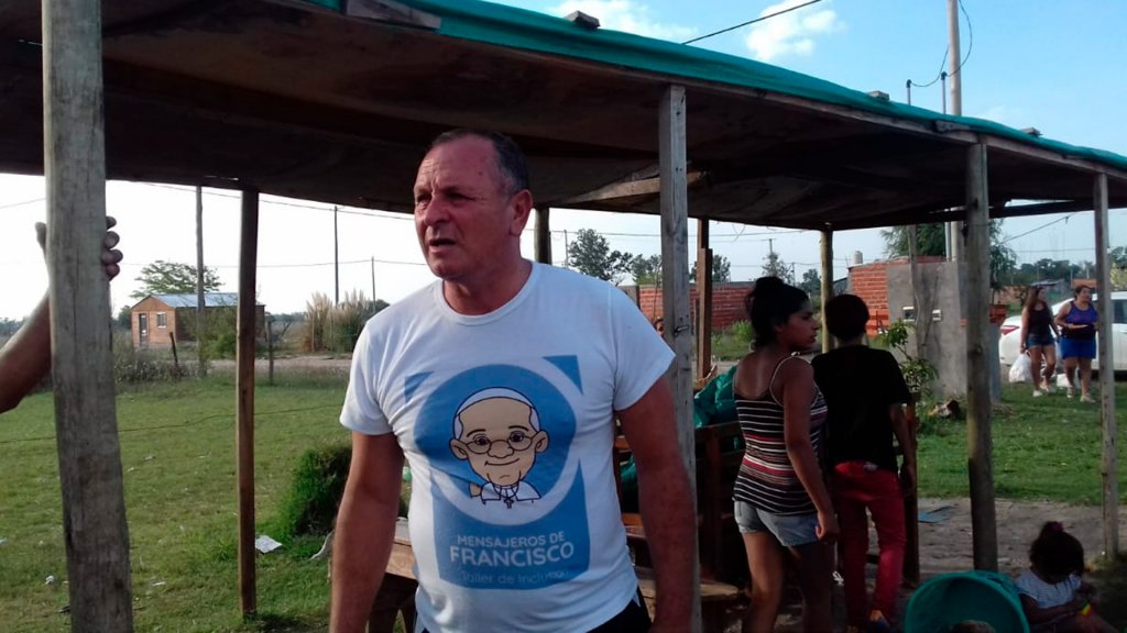 Omar “Pelusa” González, Jugó con Maradona, se murieron sus hijos y dejó el fútbol para ayudar los más necesitados: “Diego y yo conocimos el hambre”