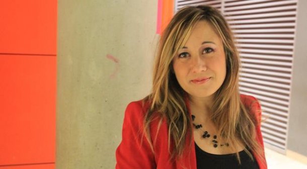 Mónica Mendoza: “La sociedad avanza a nivel tecnológico, pero involuciona a nivel humano”