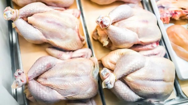 ¿Cómo saber si un pollo no está inflado con agua?