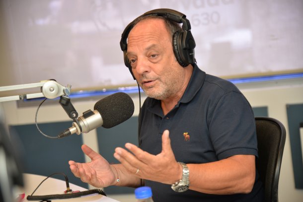 "Vivamos en reglamento"