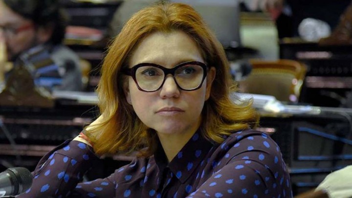 Karina Banfi acusa al Gobierno por ocultar información sobre Fabiola Yañez