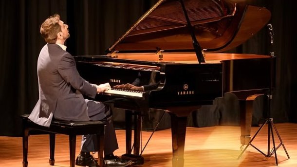 Música en vivo con Antonio Formaro en Desde El Alma