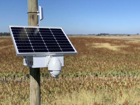Facundo Rocha presenta su sistema de monitoreo rural autónomo llamado CámarasWifi