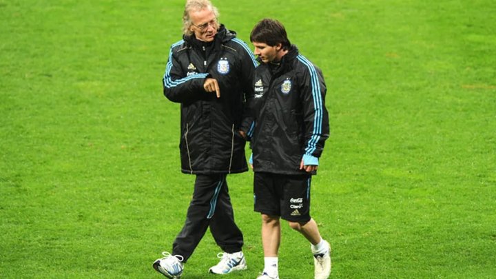 Fernando Signorini: &quot;A Messi le exigen 40 millones que no hicieron nada por ayudarlo&quot;