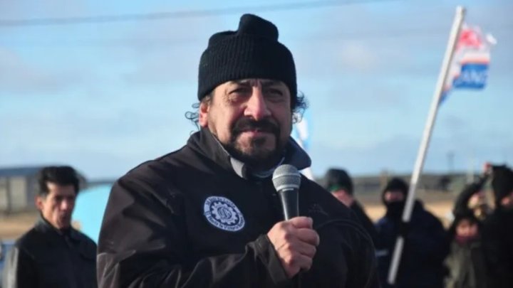 Oscar Mart&iacute;nez: "Este gobierno es tan soberbio, de odio, como lo fue la dictadura"