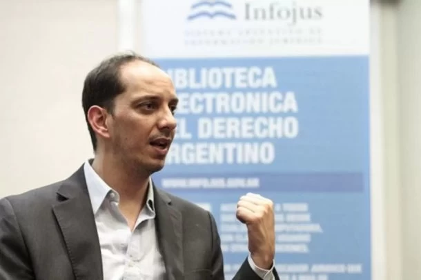 Leandro Recalde: "Desde el punto de vista constitucional es inadmisible un decreto de estas características"