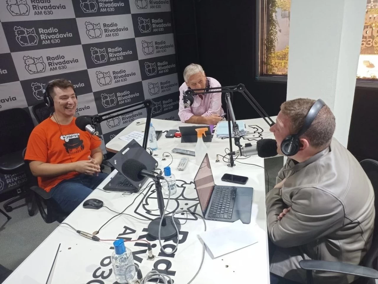 Reviví el pase entre Marcelo Longobardi y Jonatan Viale con el humor de ...