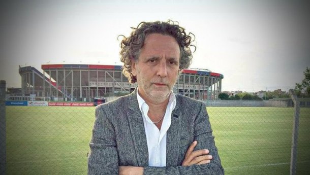 César Francis: "El agradecimiento de Moretti a Tapia y Toviggino es un manotazo de ahogado, es hacerles un flaco favor”