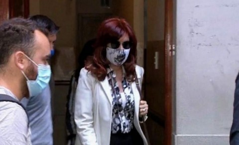 Terminó la operación a Cristina Kirchner y se encuentra "en buen estado general de salud"